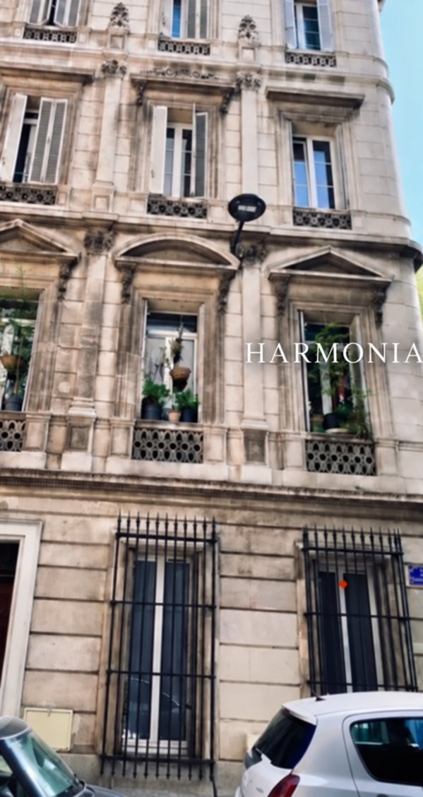 Façade avant ravalement, Paris